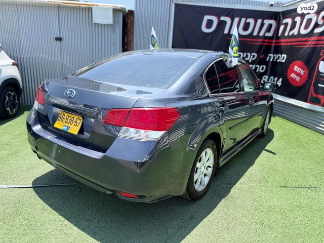 סובארו B4/לגאסי