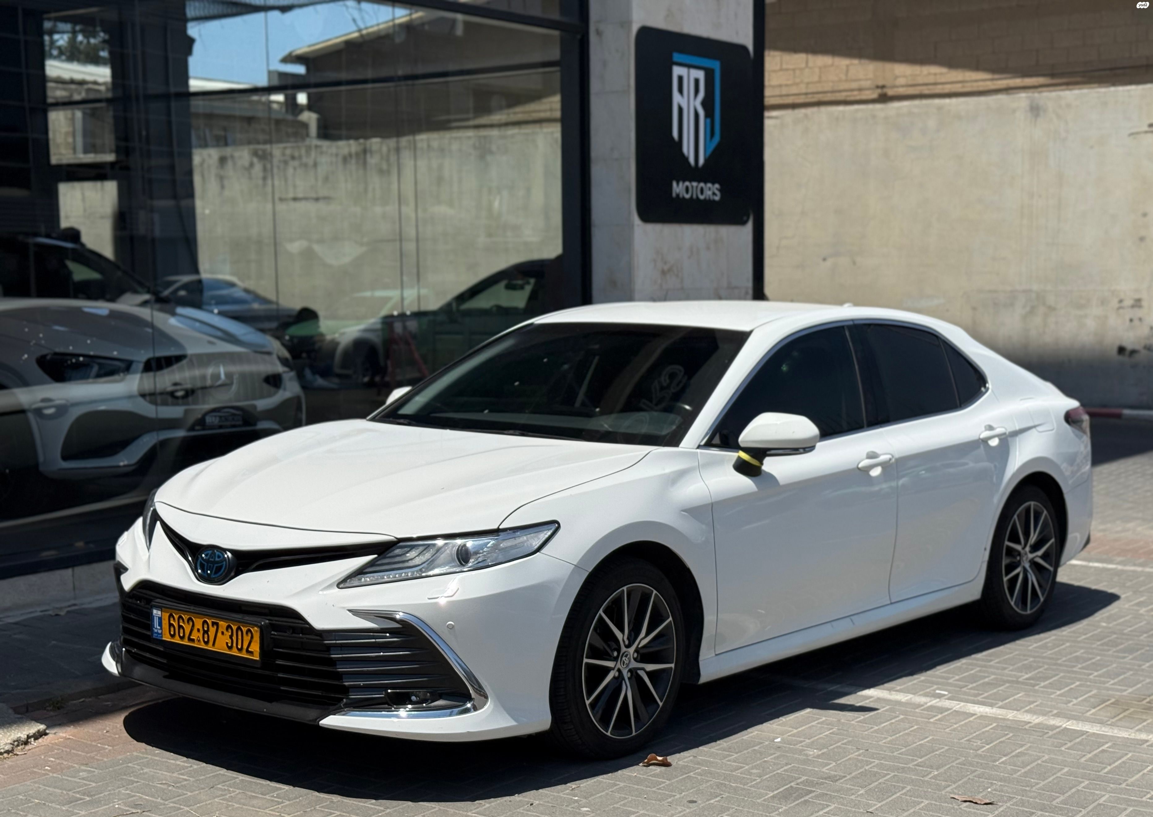 מודעת רכב טויוטה קאמרי