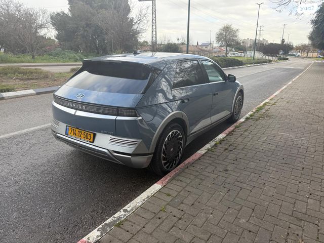 יונדאי איוניק 5