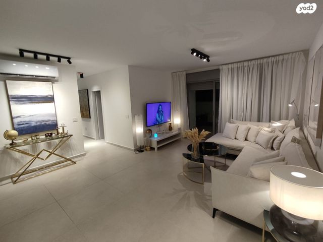 דירת גן, רעות 38, בצוותא, חריש