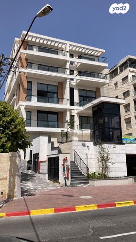 דופלקס, שדרות ודג'ווד 9, מרכז הכרמל, חיפה