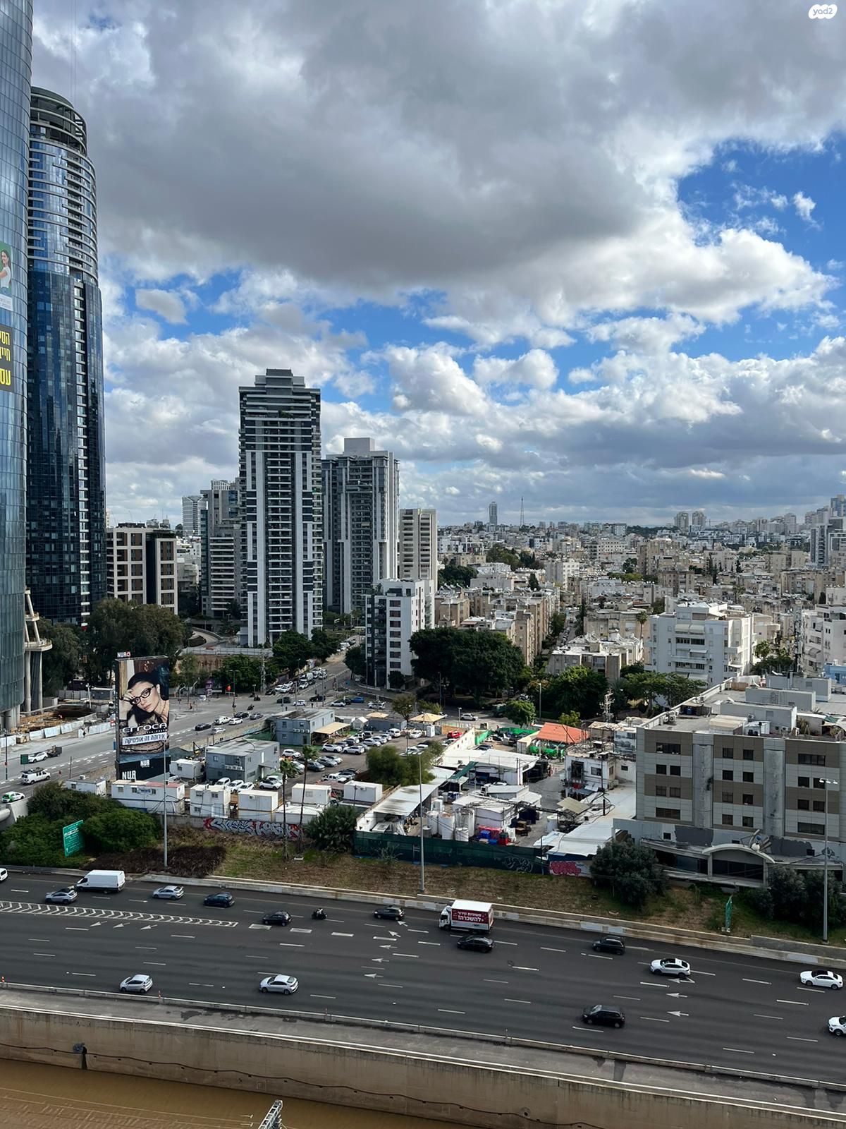 דרך מנחם בגין 158
