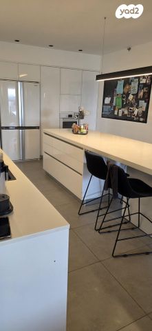 דירה, המפרש 2, נאות רבין, יבנה