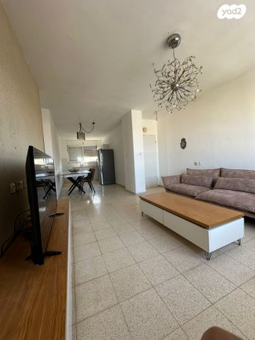 דירה, הכרכום 13, צמח השדה, מעלה אדומים