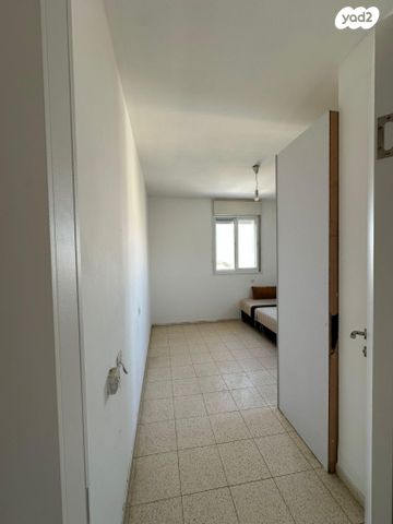 דירה, הכרכום 13, צמח השדה, מעלה אדומים