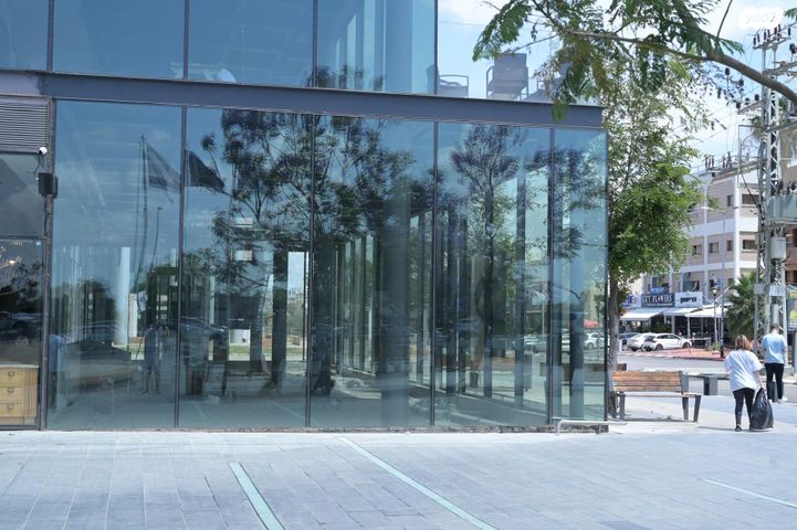 חנויות/ שטח מסחרי, יהדות קנדה 1, אזור תעשיה יהלום, אור יהודה