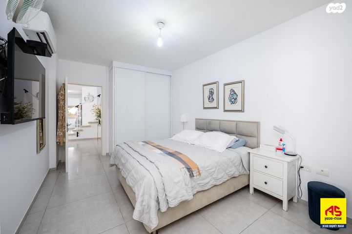 דו משפחתי, חן, מרכז פרדס חנה, פרדס חנה כרכור