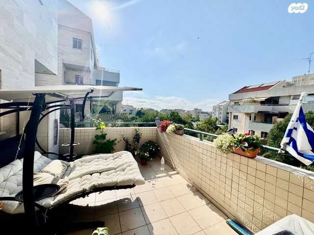 דירה, הלוטוס 12, קרית הפרחים - 2005, רעננה