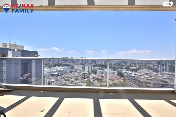 גג/ פנטהאוז, הפטל 19, הפרפר, קרית ביאליק