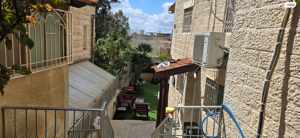 בית פרטי/ קוטג', מדבר סיני, גבעת המבתר, ירושלים