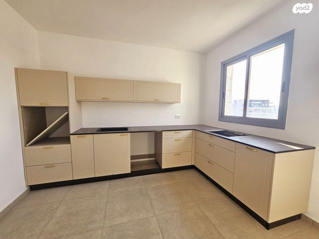 דירה, חיים הרצוג, מורשת, מודיעין מכבים רעות