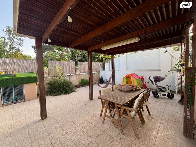 דירה, בת עין, תל אביב יפו