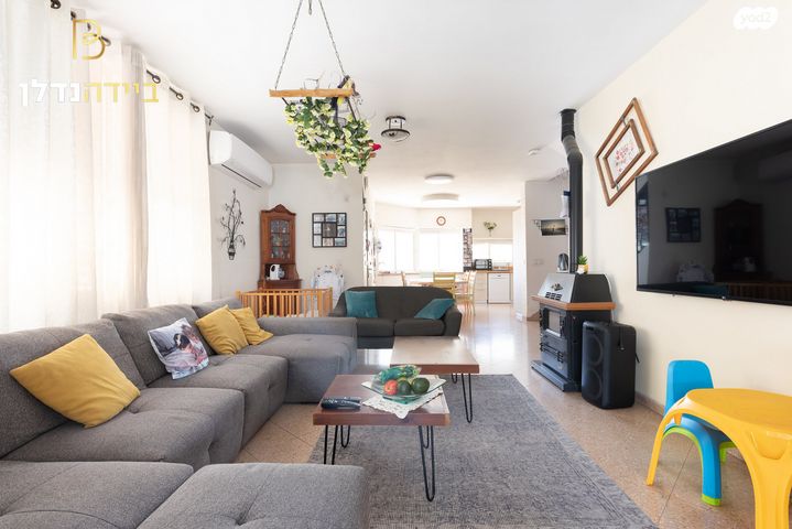 בית פרטי/ קוטג', אבן גבירול, רחובות