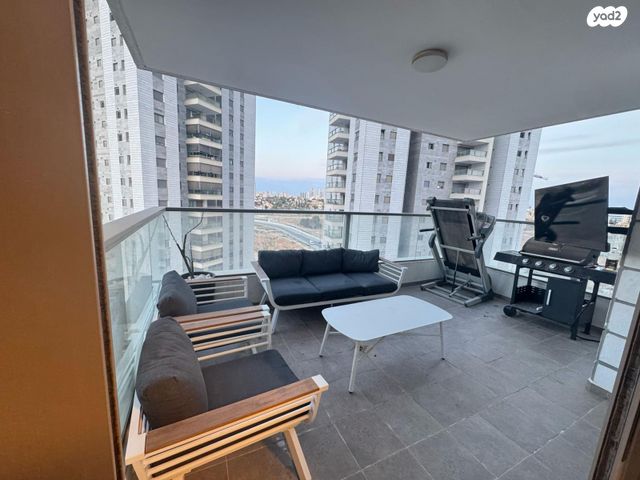 דירה, אברהם מחרז, סנטרל פארק / האצטדיון, באר שבע