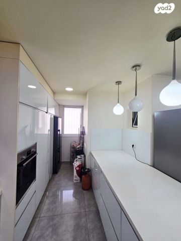 דירה, האלה, גני יער, לוד