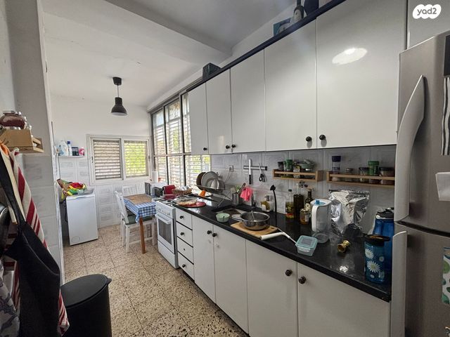 דירה, בת עין, תל אביב יפו