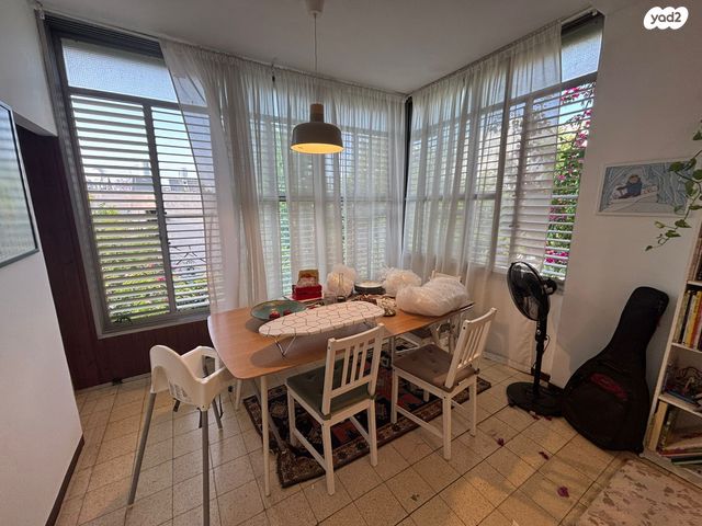 דירה, בת עין, תל אביב יפו