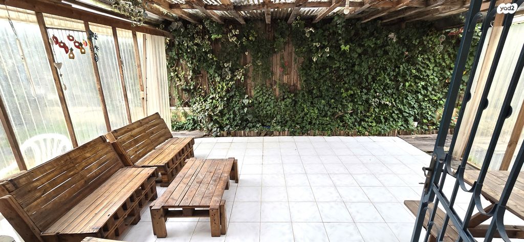 דירה, נווה מנחם, גבעת זאב