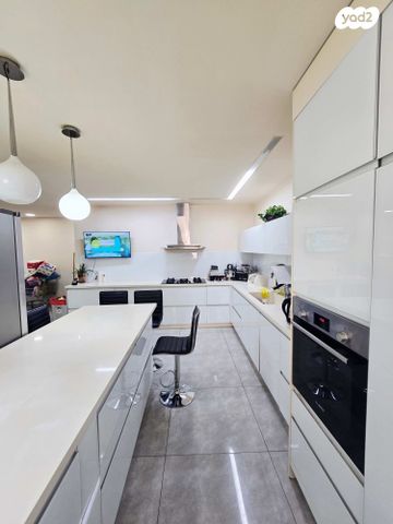 דירה, האלה, גני יער, לוד