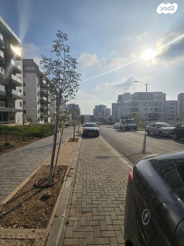 דירה, חיים הרצוג, מורשת, מודיעין מכבים רעות