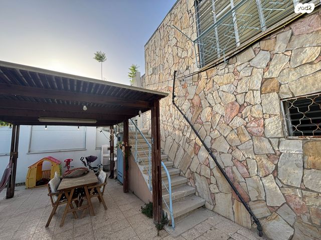 דירה, בת עין, תל אביב יפו