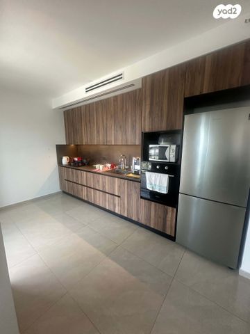 דירה, הרצליה