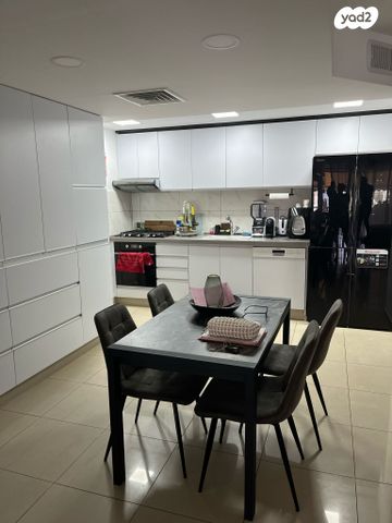 דירה, אנה פרנק, דרום מזרח, בת ים