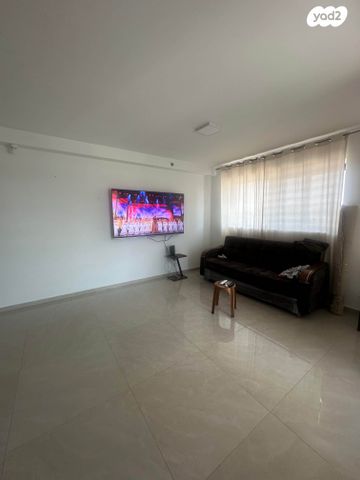 דירה, הרצליה