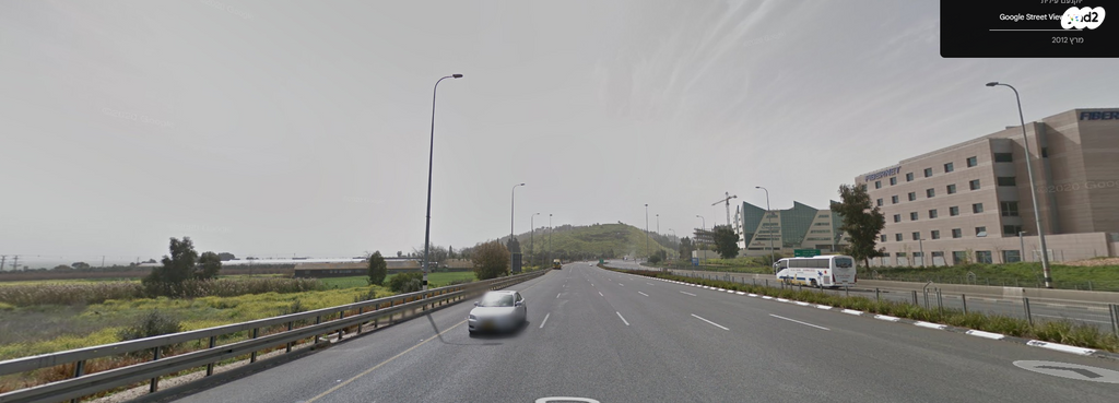 מגרשים, דרך העמק, יקנעם, יקנעם