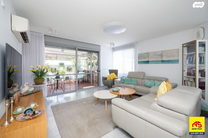 דו משפחתי, חן, מרכז פרדס חנה, פרדס חנה כרכור