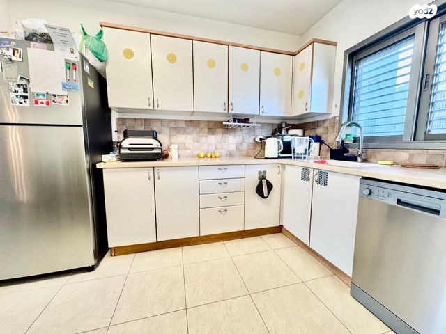 דירה, הלוטוס 12, קרית הפרחים - 2005, רעננה