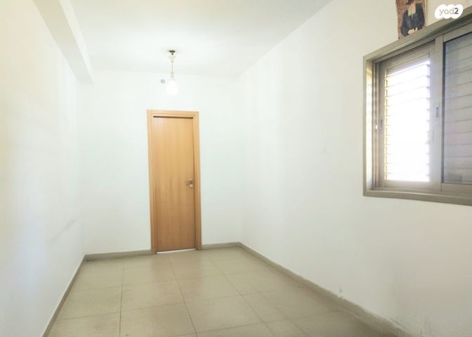 גג/ פנטהאוז, ביאליק, מרכז, קרית עבודה, חולון