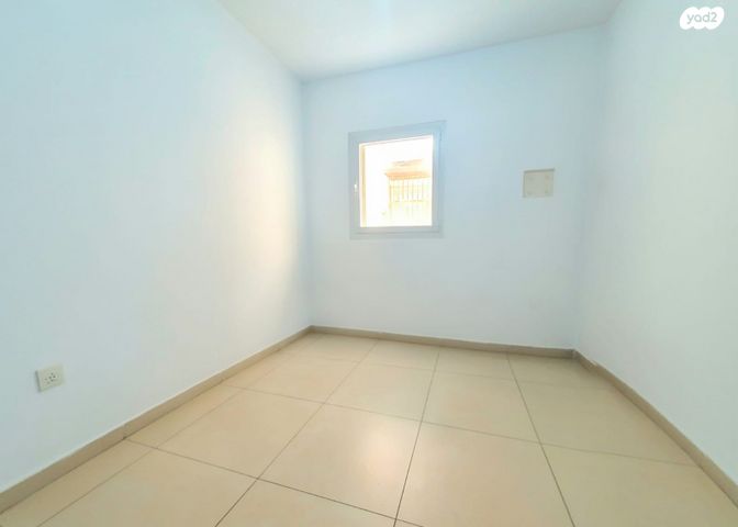 גג/ פנטהאוז, ביאליק, מרכז, קרית עבודה, חולון