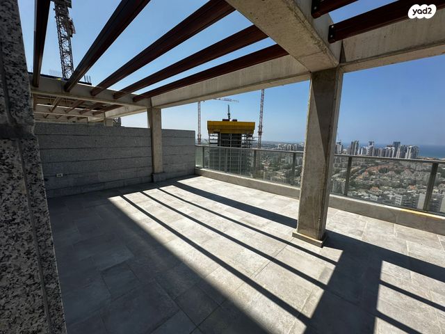 גג/ פנטהאוז, קרל פופר, קרית המדע, נתניה