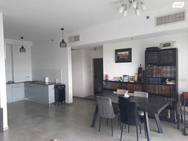 דירה, רעננה