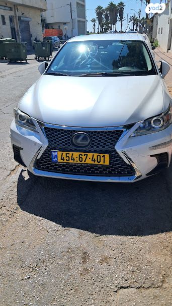 מודעת רכב לקסוס CT