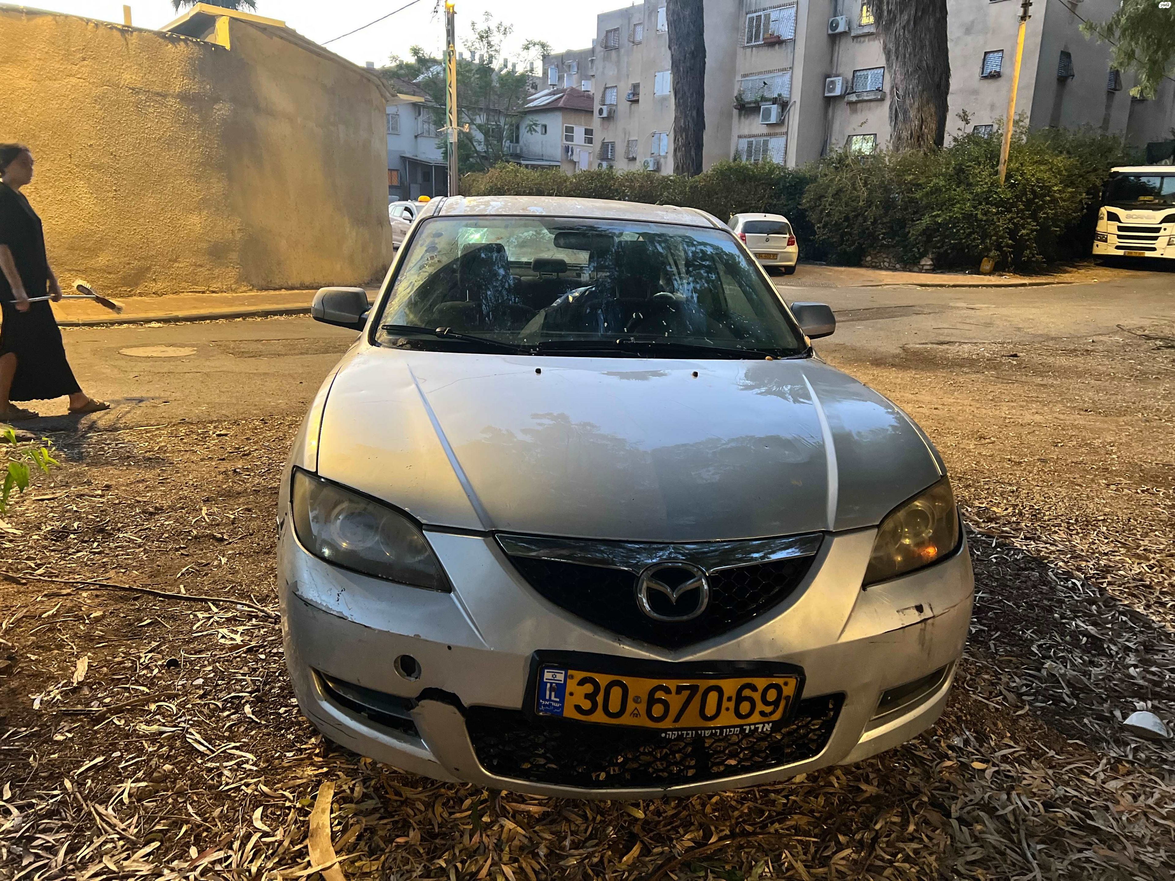 מודעת רכב מאזדה 3