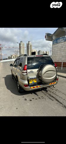 טויוטה לנד קרוזר