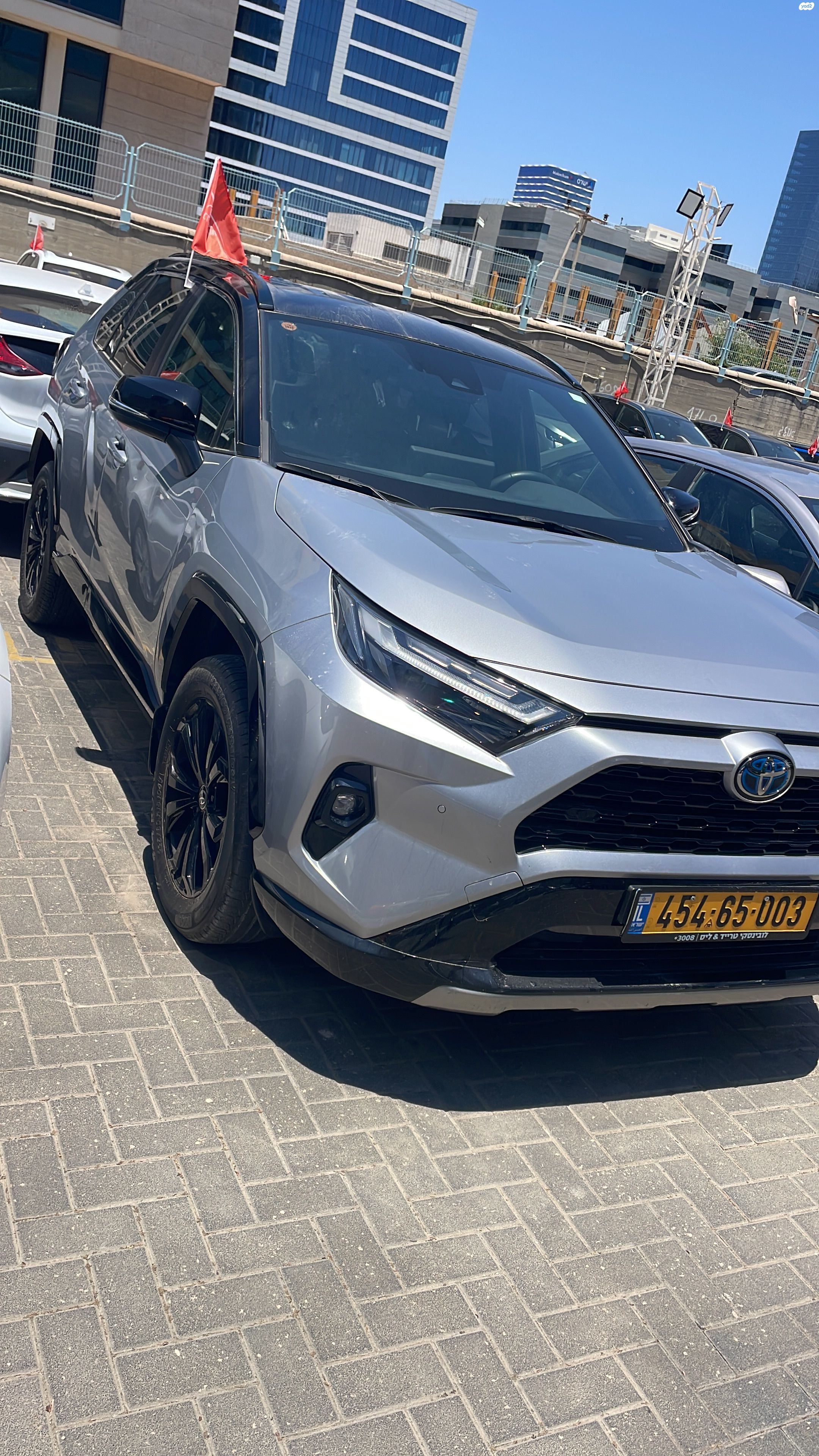 מודעת רכב טויוטה RAV4