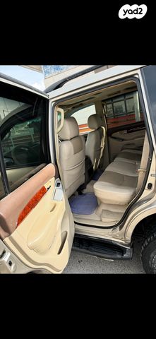 טויוטה לנד קרוזר