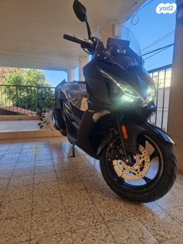 מודעת רכב קימקו דאון-טאון 350