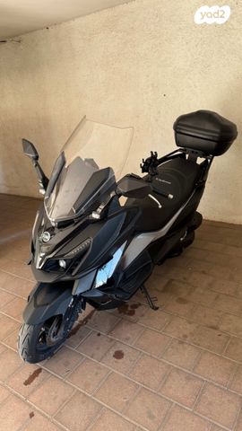 מודעת רכב סאן יאנג קרוזים 300