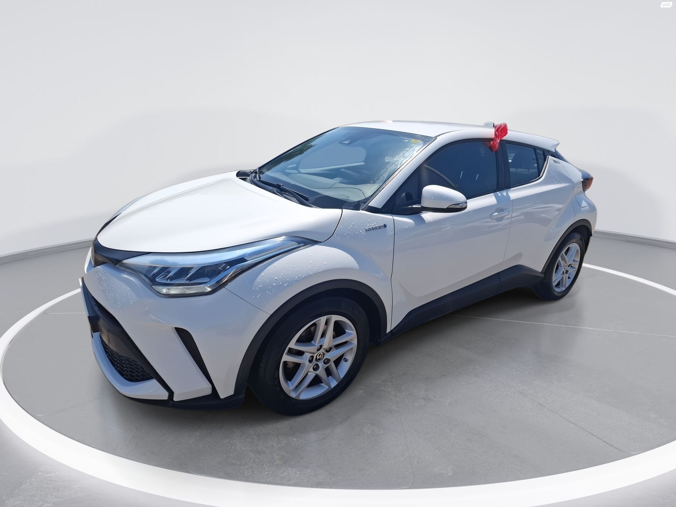 מודעת רכב טויוטה C-HR