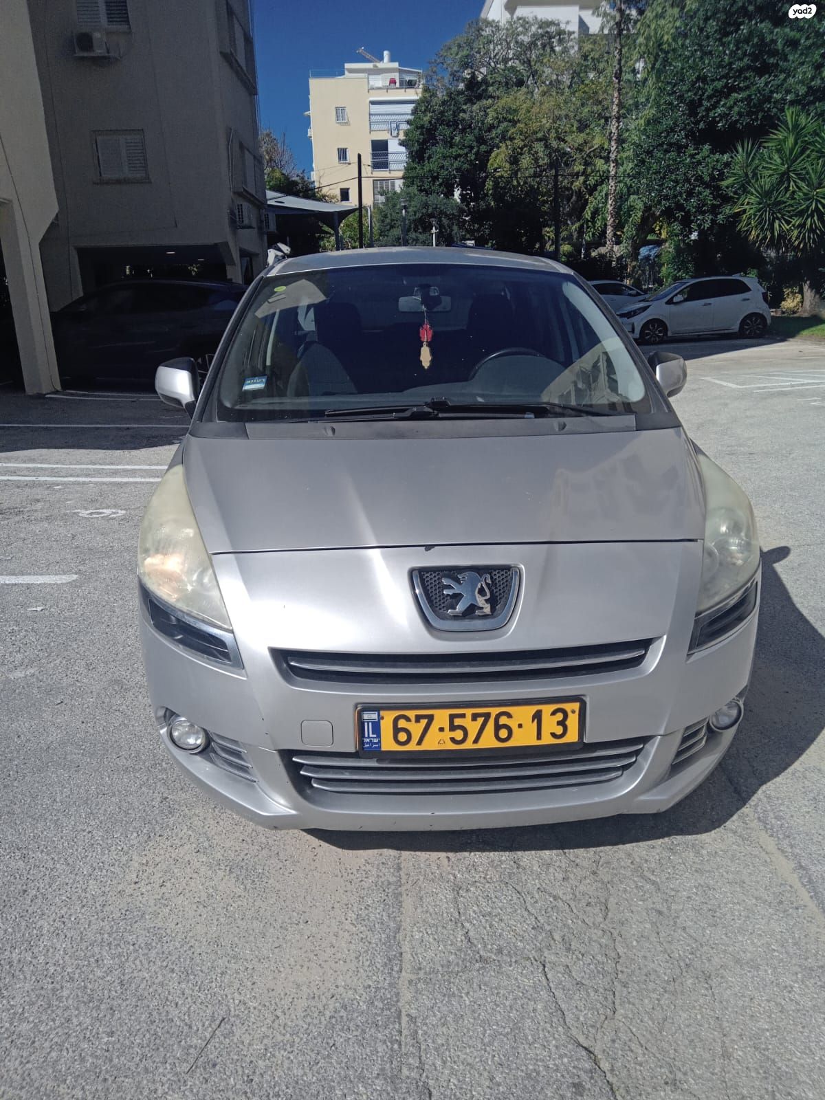 מודעת רכב פיג'ו 5008