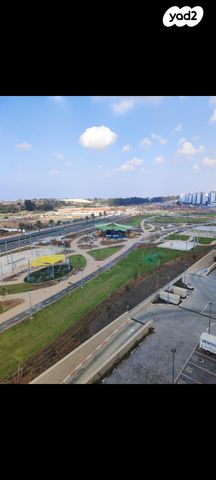 נעמי שמר 10