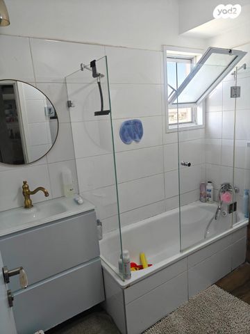 דירה, שבט יהודה 8, אחיסמך, לוד