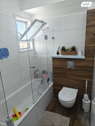 דירה, שבט יהודה 8, אחיסמך, לוד