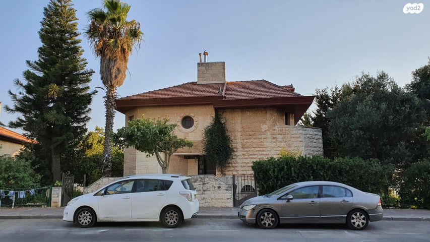 המכבים 73