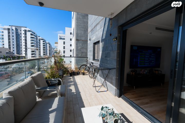 דירה, אור ים, אור עקיבא