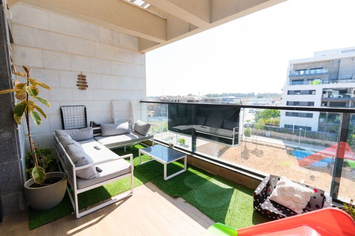 דירה, אור ים, אור עקיבא